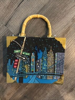 NWT Bueno Cigar Box Purse NY Skyscrape  Times Square & Statue of Liberty beaded